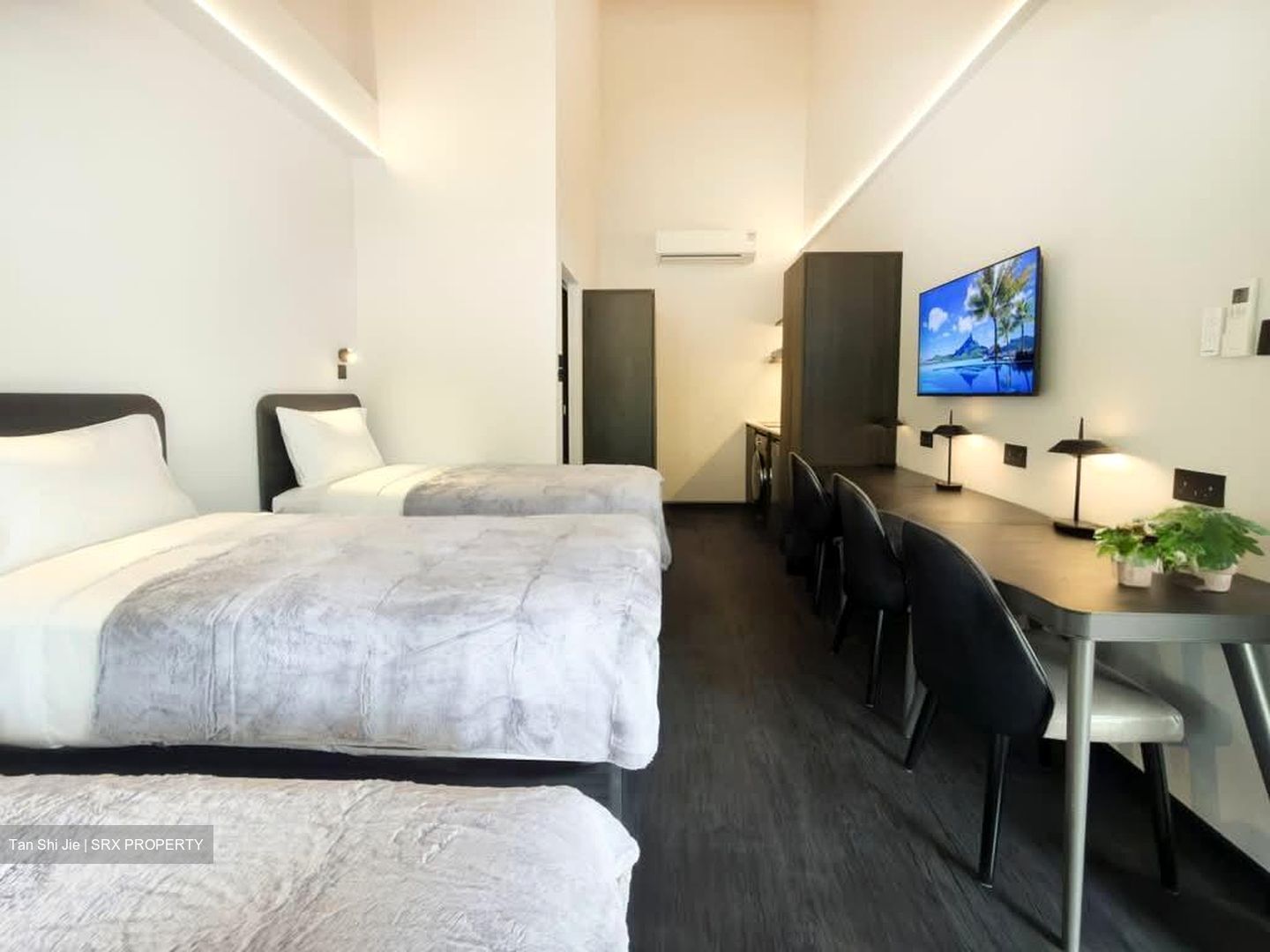 Jalan Loyang Besar (D17), Terrace #608691961
